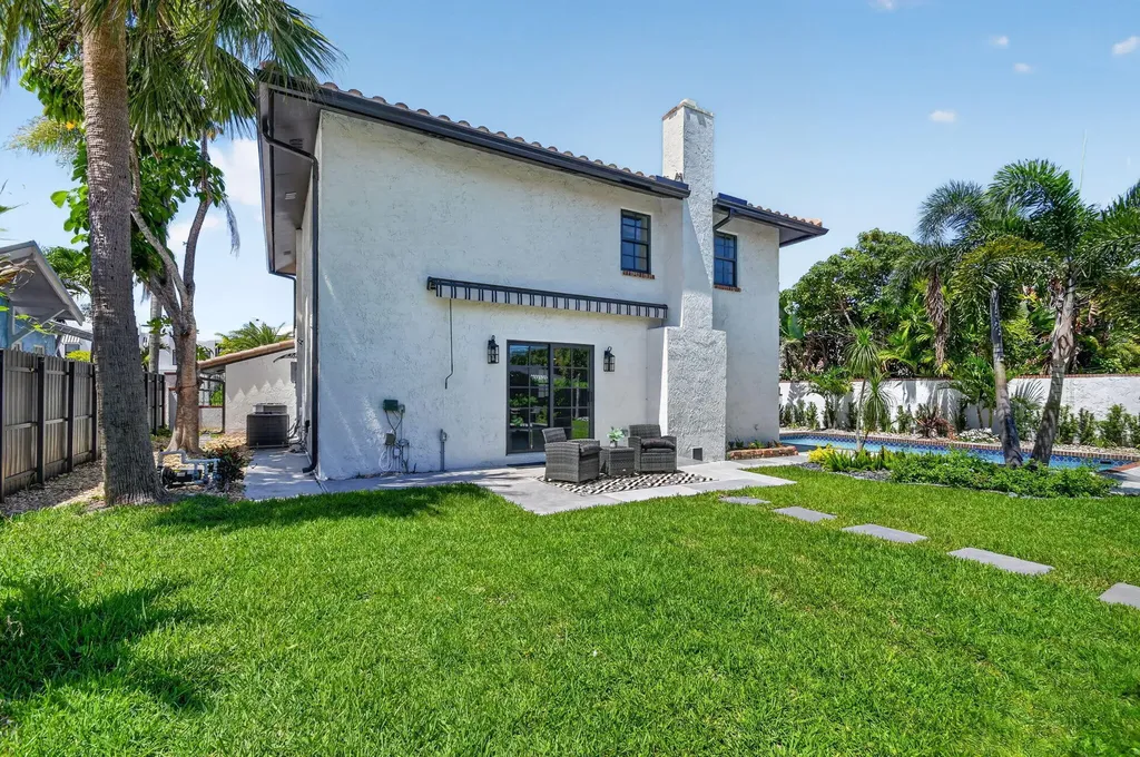 308 Greymon Drive West Palm Beach FL 33405