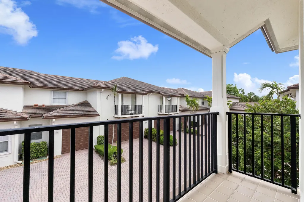 4760 Mimosa Place Coconut Creek FL 33073
