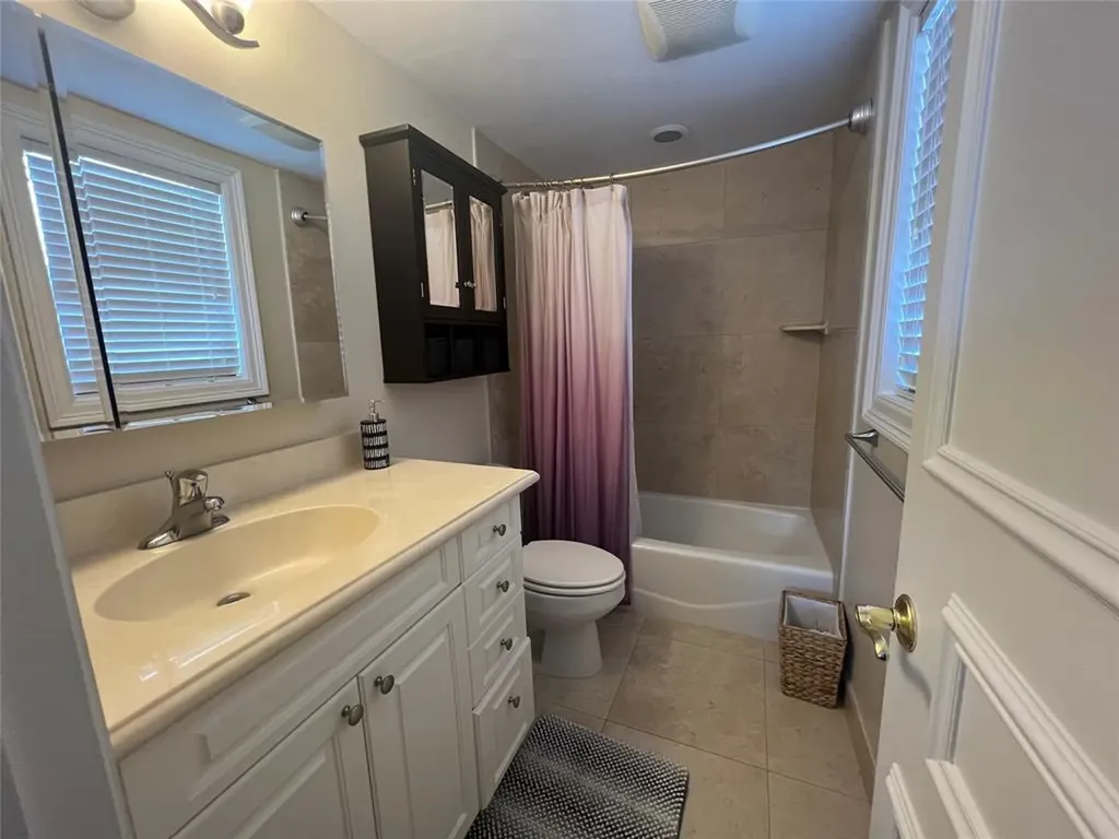 1221 SE 3rd Street Deerfield Beach FL 33441