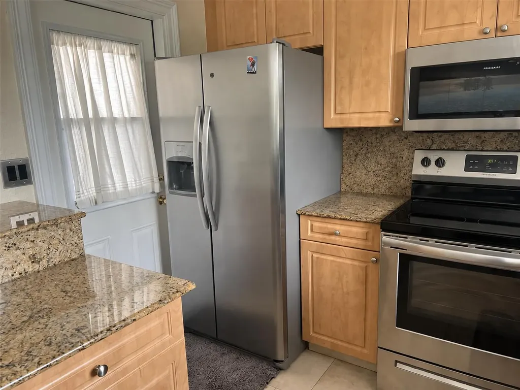 1221 SE 3rd Street Deerfield Beach FL 33441