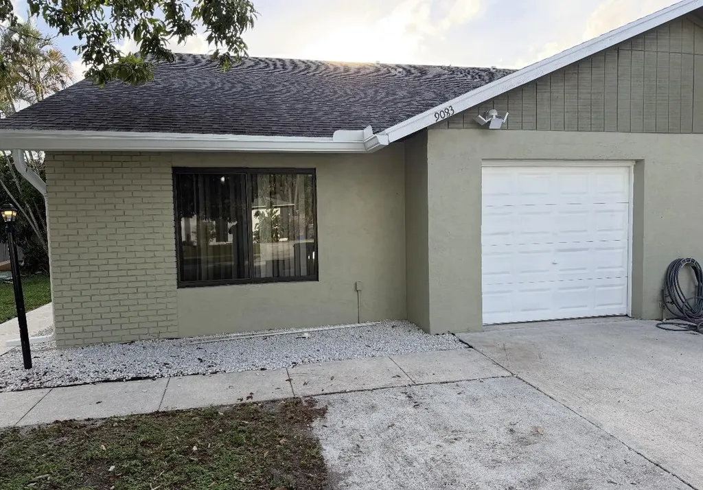 9085 W Highland Pines Palm Beach Gardens FL 33418