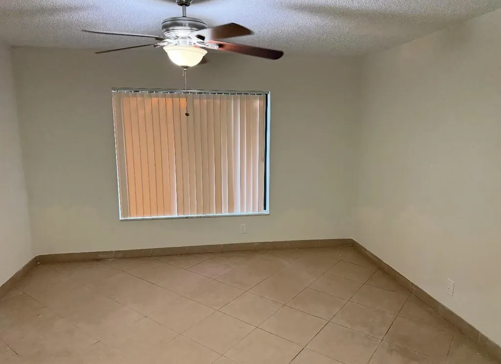 9085 W Highland Pines Palm Beach Gardens FL 33418