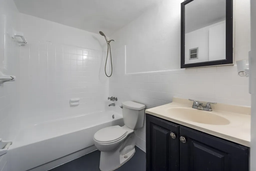 806 NE 16th Place Fort Lauderdale FL