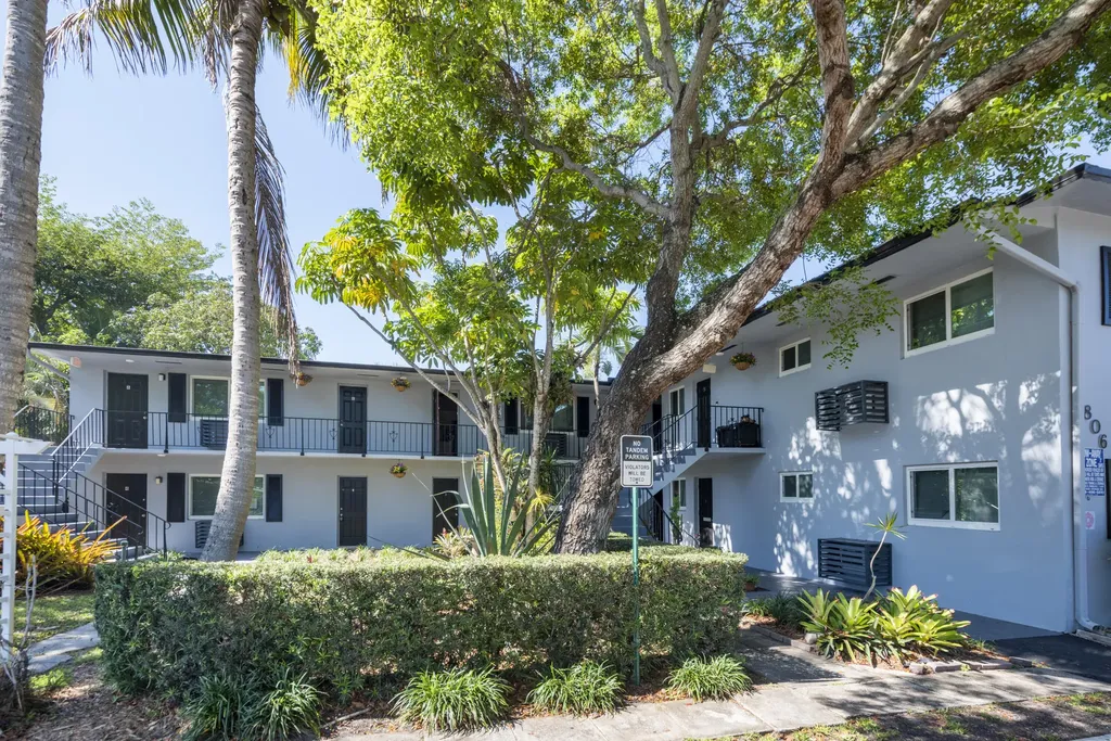 806 NE 16th Place Fort Lauderdale FL