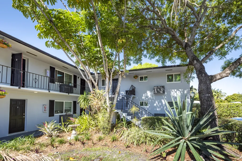 806 NE 16th Place Fort Lauderdale FL