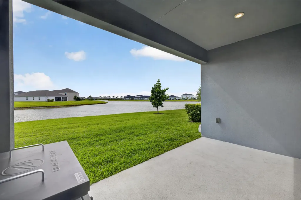 9449 SW Libertas Way Port St Lucie FL 34987