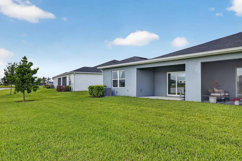 9449 SW Libertas Way Port St Lucie FL 34987