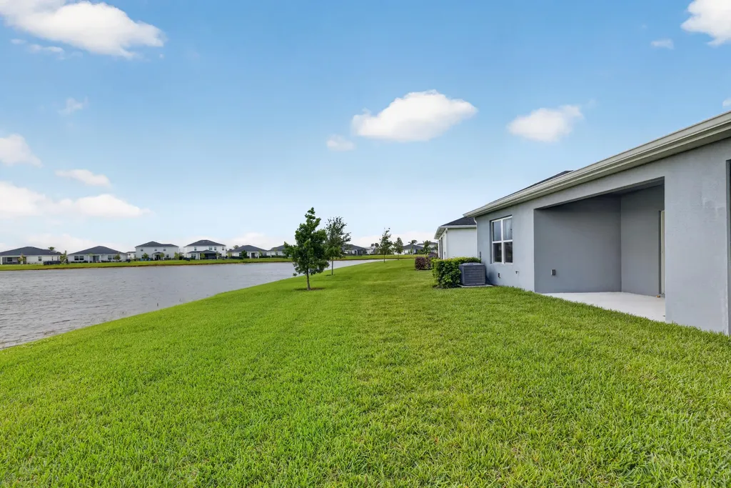 9449 SW Libertas Way Port St Lucie FL 34987