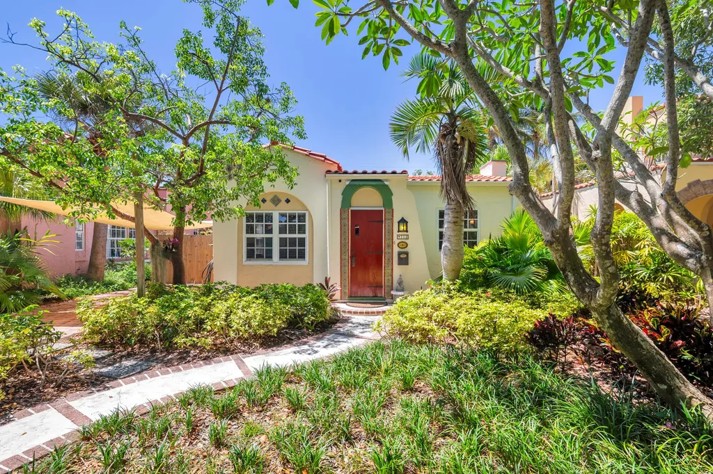 714 Sunset Road West Palm Beach FL 33401