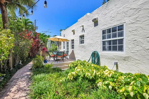 714 Sunset Road West Palm Beach FL 33401