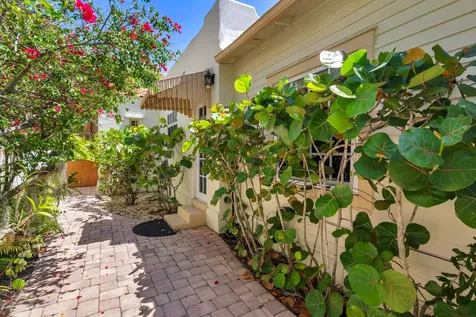 714 Sunset Road West Palm Beach FL 33401