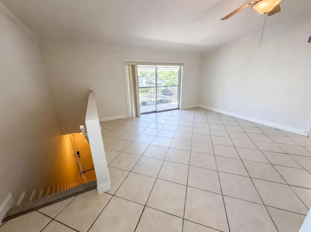 2737 S Oakland Forest Drive Oakland Park FL 33309