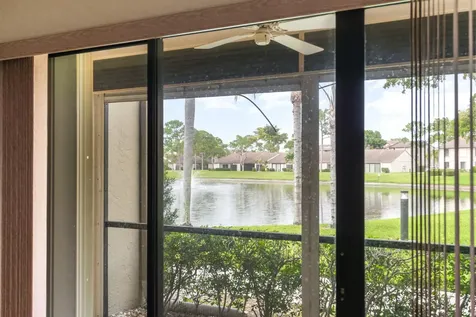 713 Sunny Pine Way Greenacres FL 33415