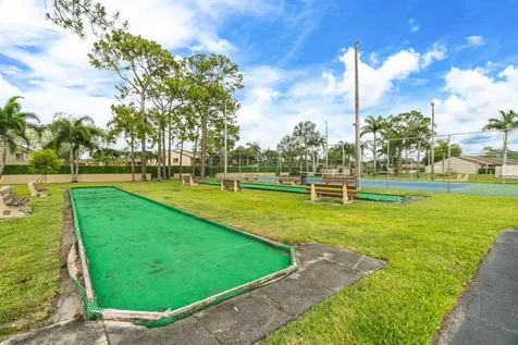 713 Sunny Pine Way Greenacres FL 33415