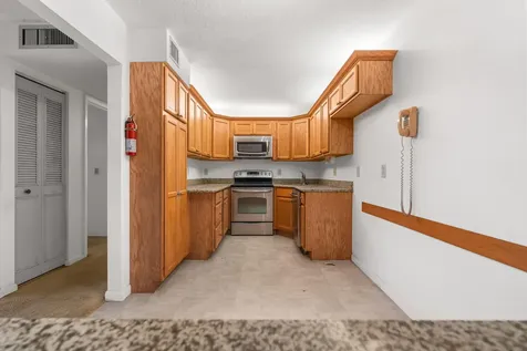 713 Sunny Pine Way Greenacres FL 33415