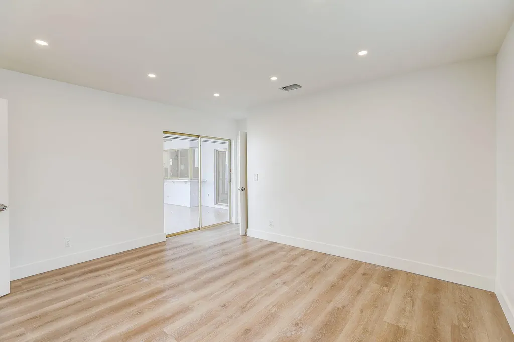 3900 N 45th Avenue Hollywood FL 33021