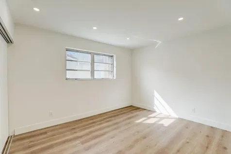 3900 N 45th Hollywood FL 33021