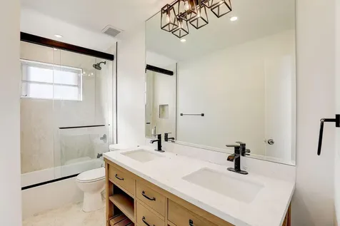 3900 N 45th Hollywood FL 33021