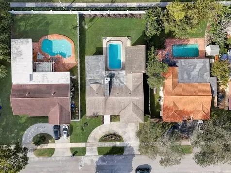 3900 N 45th Hollywood FL 33021