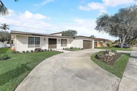 3900 N 45th Hollywood FL 33021
