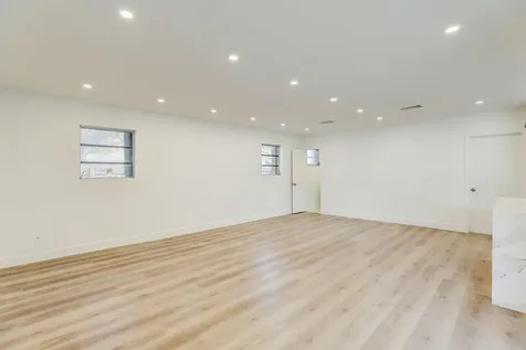 3900 N 45th Hollywood FL 33021