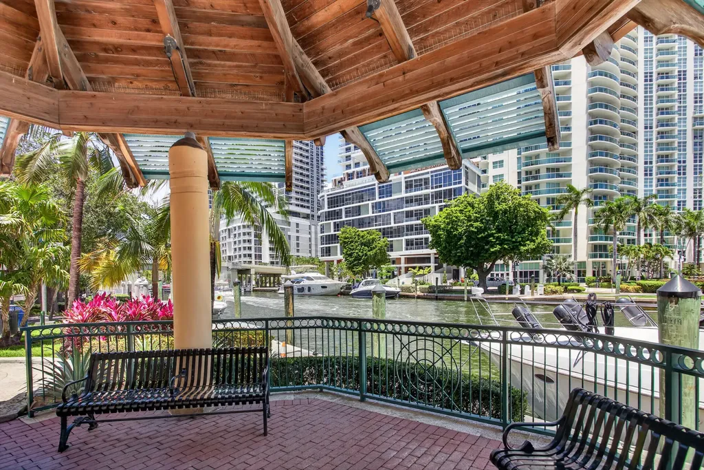 511 SE 5th Fort Lauderdale FL 33301