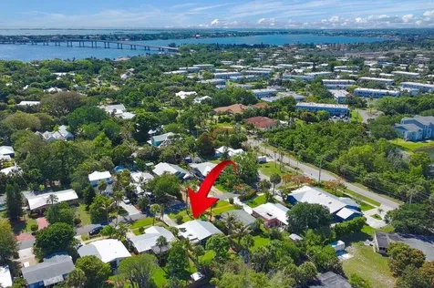 262 SE Monterey Avenue Stuart FL 34996