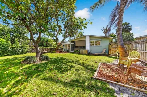 262 SE Monterey Avenue Stuart FL 34996