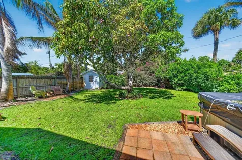 262 SE Monterey Avenue Stuart FL 34996