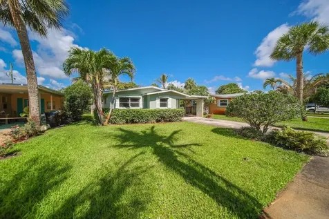262 SE Monterey Avenue Stuart FL 34996