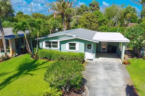262 SE Monterey Avenue Stuart FL 34996