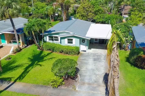 262 SE Monterey Avenue Stuart FL 34996