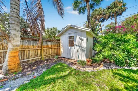 262 SE Monterey Avenue Stuart FL 34996