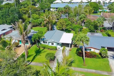262 SE Monterey Avenue Stuart FL 34996