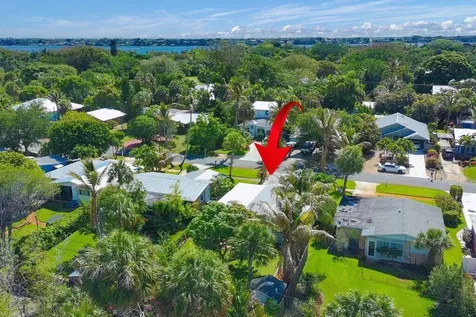 262 SE Monterey Avenue Stuart FL 34996