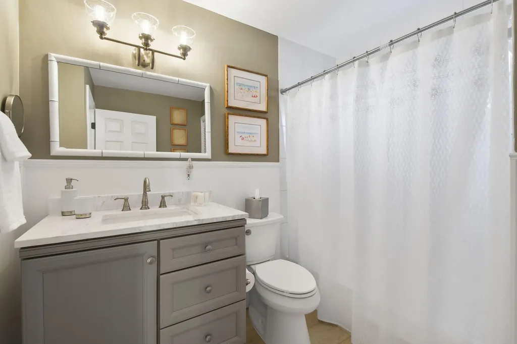 612 N Palmway Lake Worth Beach FL 33460