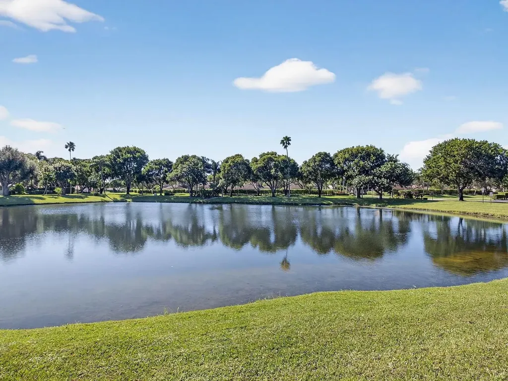 8146 Windgate Boca Raton FL 33496