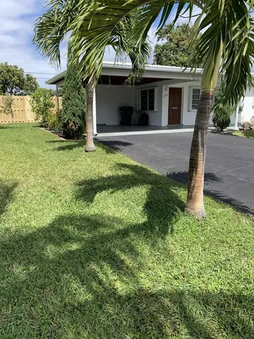 2325 NE 4th Avenue Boca Raton FL 33431