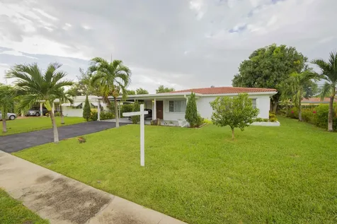 2325 NE 4th Avenue Boca Raton FL 33431