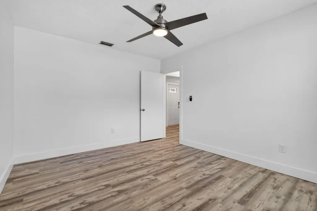 5207 SW 91st Terrace Cooper City FL 33328