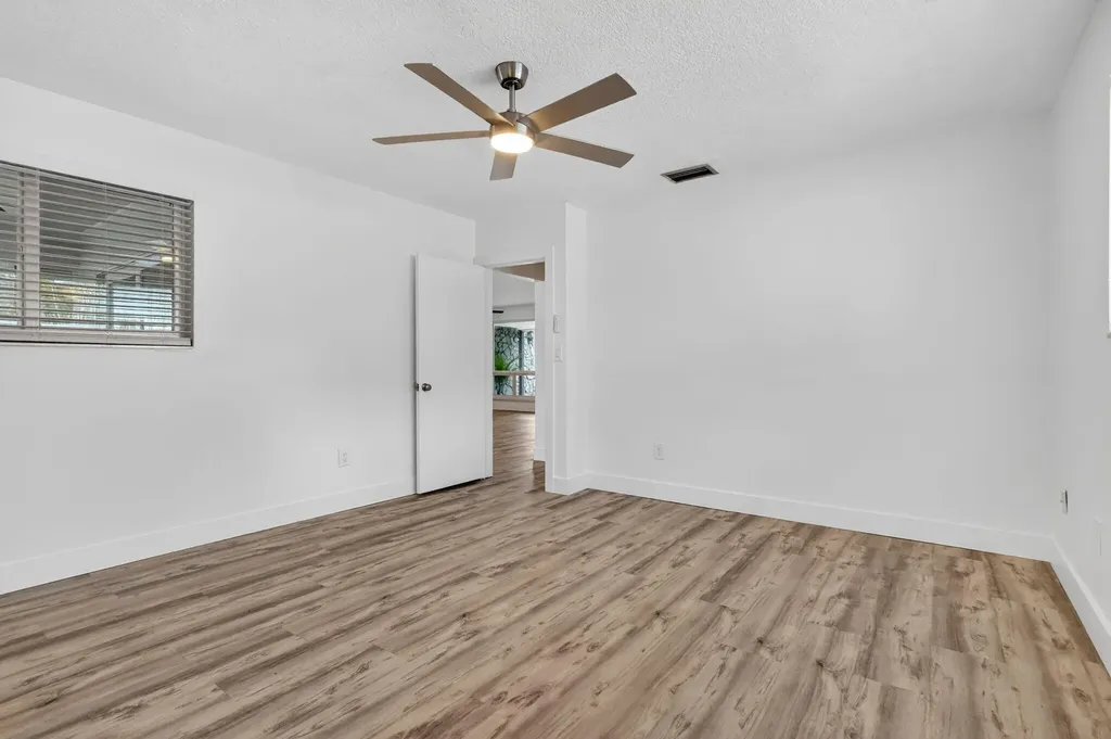 5207 SW 91st Terrace Cooper City FL 33328