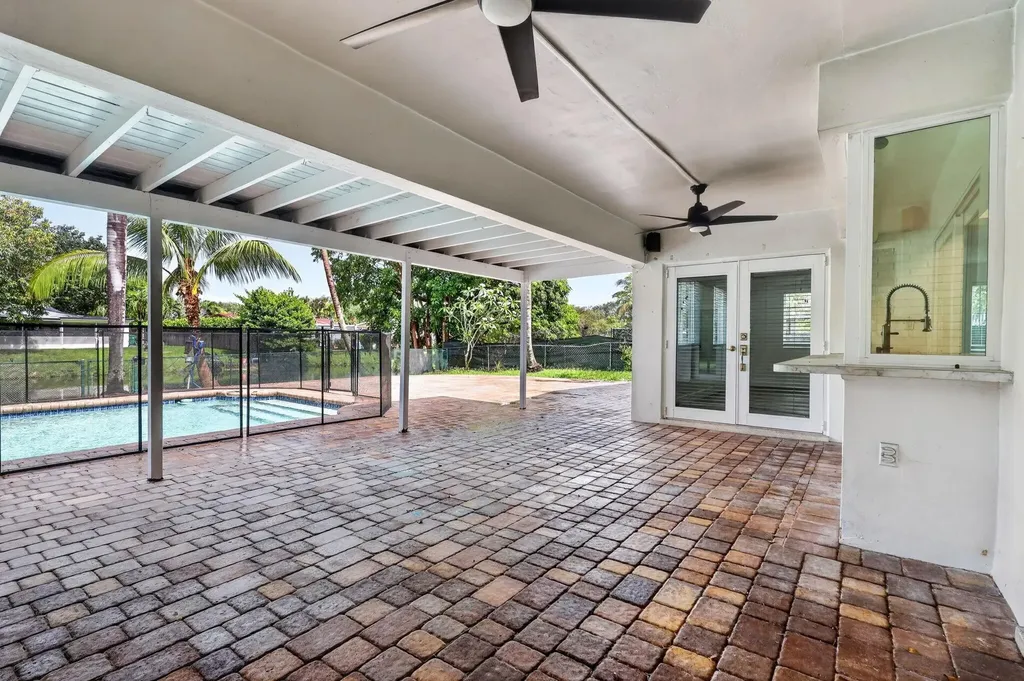 5207 SW 91st Terrace Cooper City FL 33328