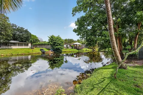 5207 SW 91st Terrace Cooper City FL 33328