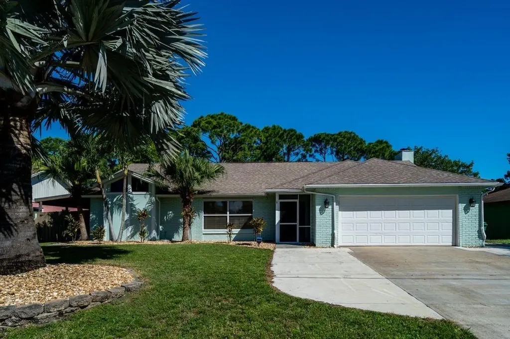409 SE Voltair Terrace Port St Lucie FL 34983