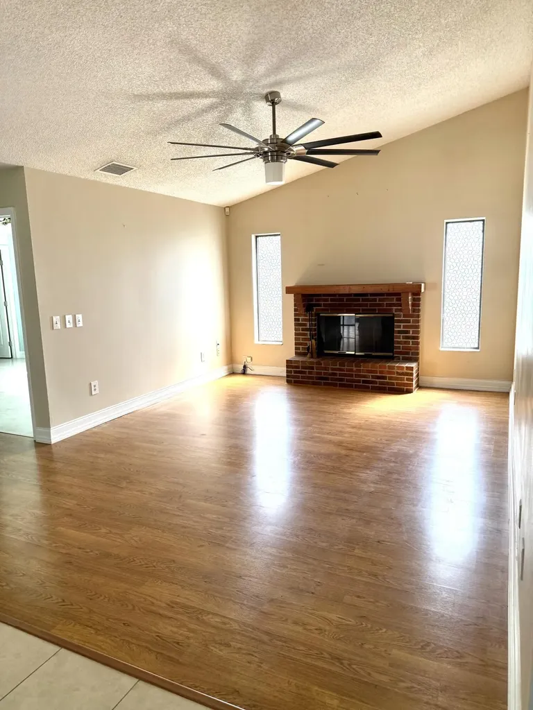 409 SE Voltair Terrace Port St Lucie FL 34983