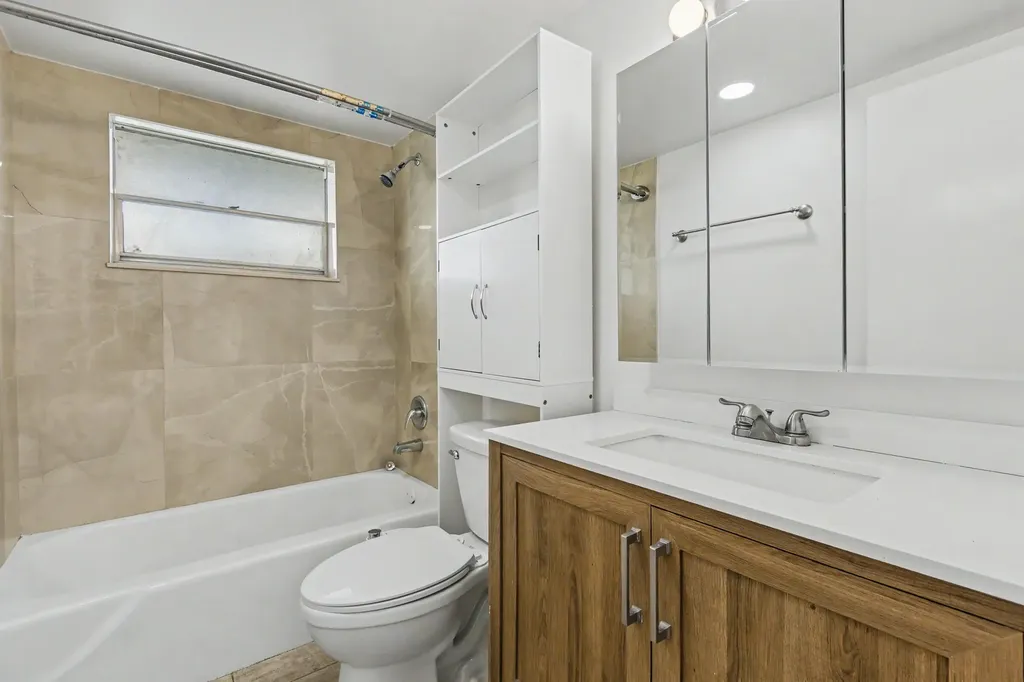 950 Hillcrest Drive Hollywood FL 33021
