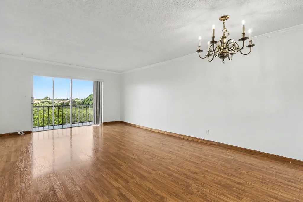 950 Hillcrest Drive Hollywood FL 33021