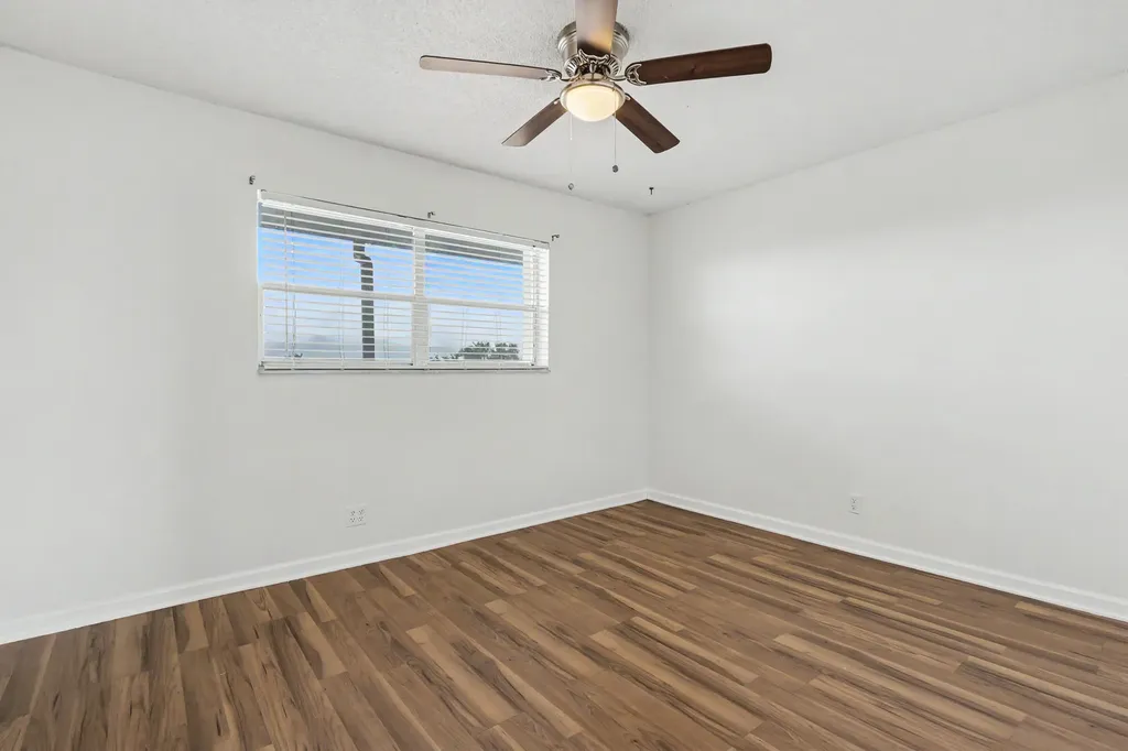950 Hillcrest Drive Hollywood FL 33021