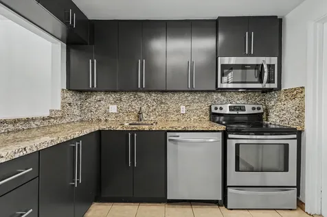 950 Hillcrest Drive Hollywood FL 33021