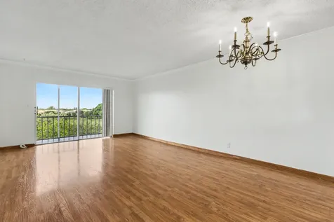 950 Hillcrest Drive Hollywood FL 33021